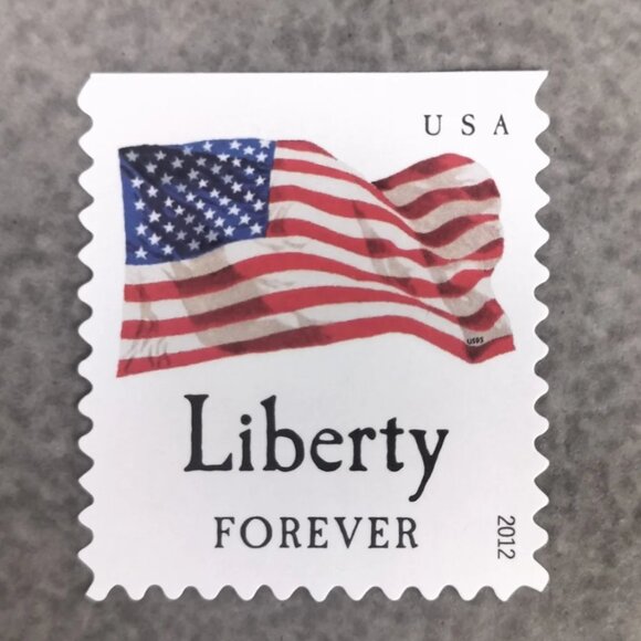 1000 forever stamps of 2012 Mail U.S.A. Flag Postage - Picture 2 of 5